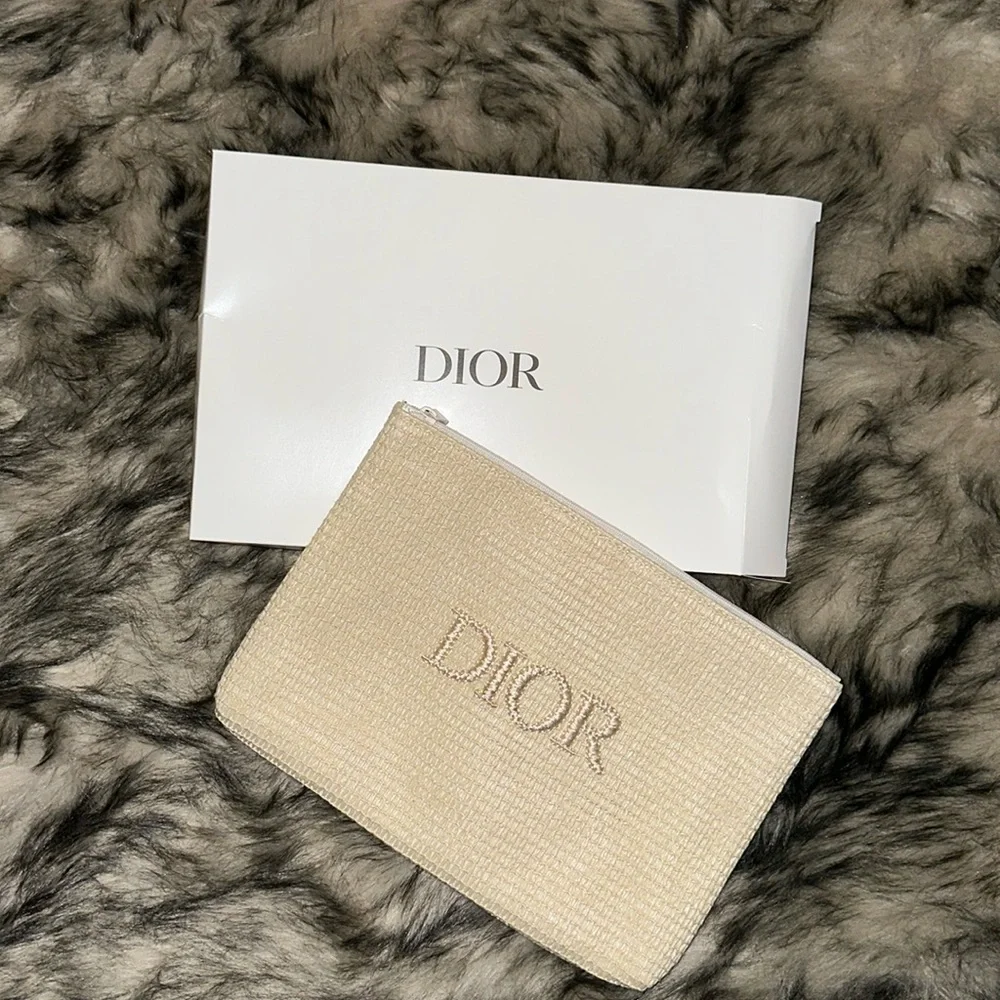 Dior Raffia Pouch - Picture 3 of 4